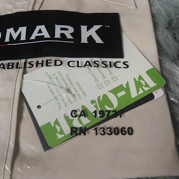 2/$15 LANDMARK women's cream shirt with EZ-care XL - Picture 3 of 6